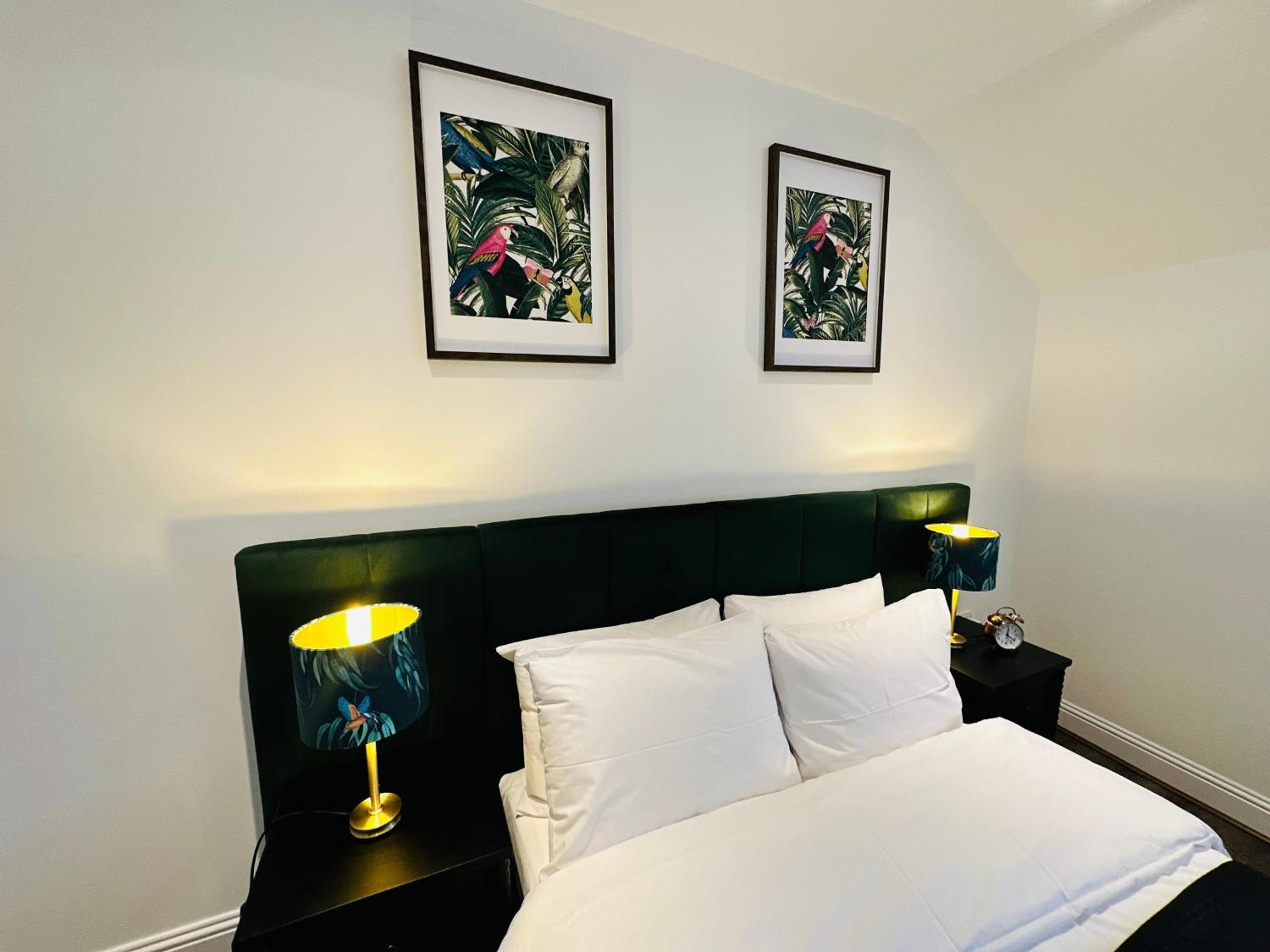Barnet House Serviced Apartments Dunfermline Exterior foto