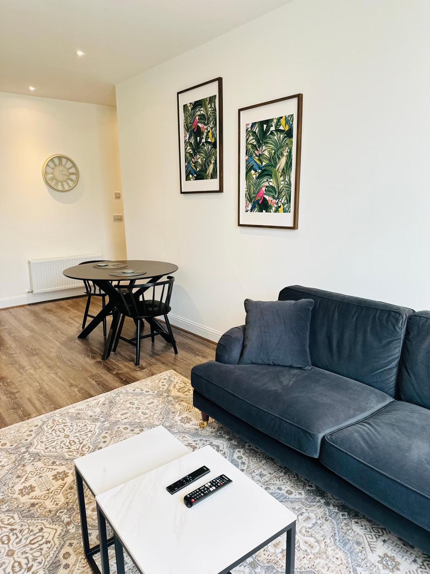Barnet House Serviced Apartments Dunfermline Exterior foto
