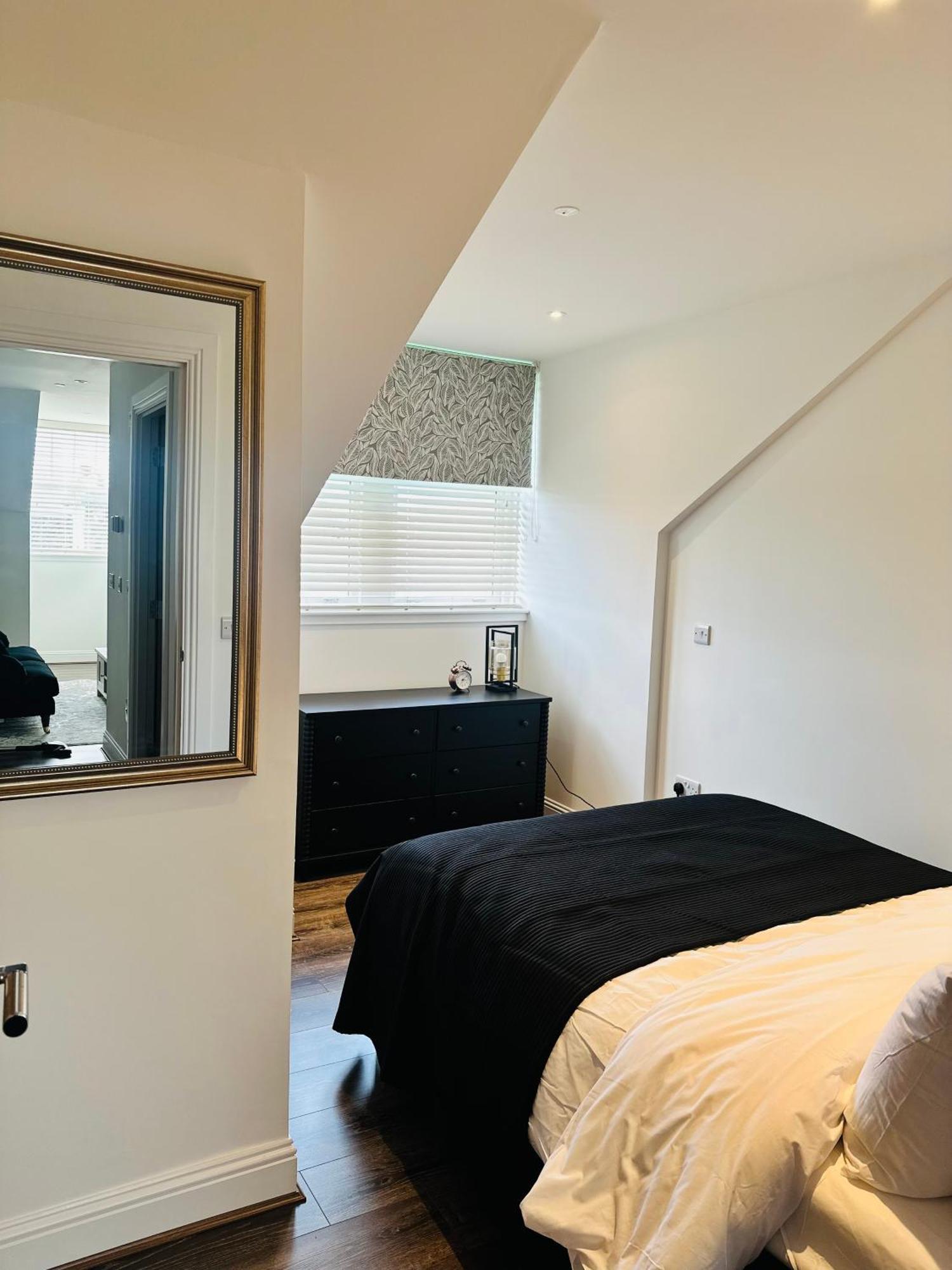 Barnet House Serviced Apartments Dunfermline Exterior foto