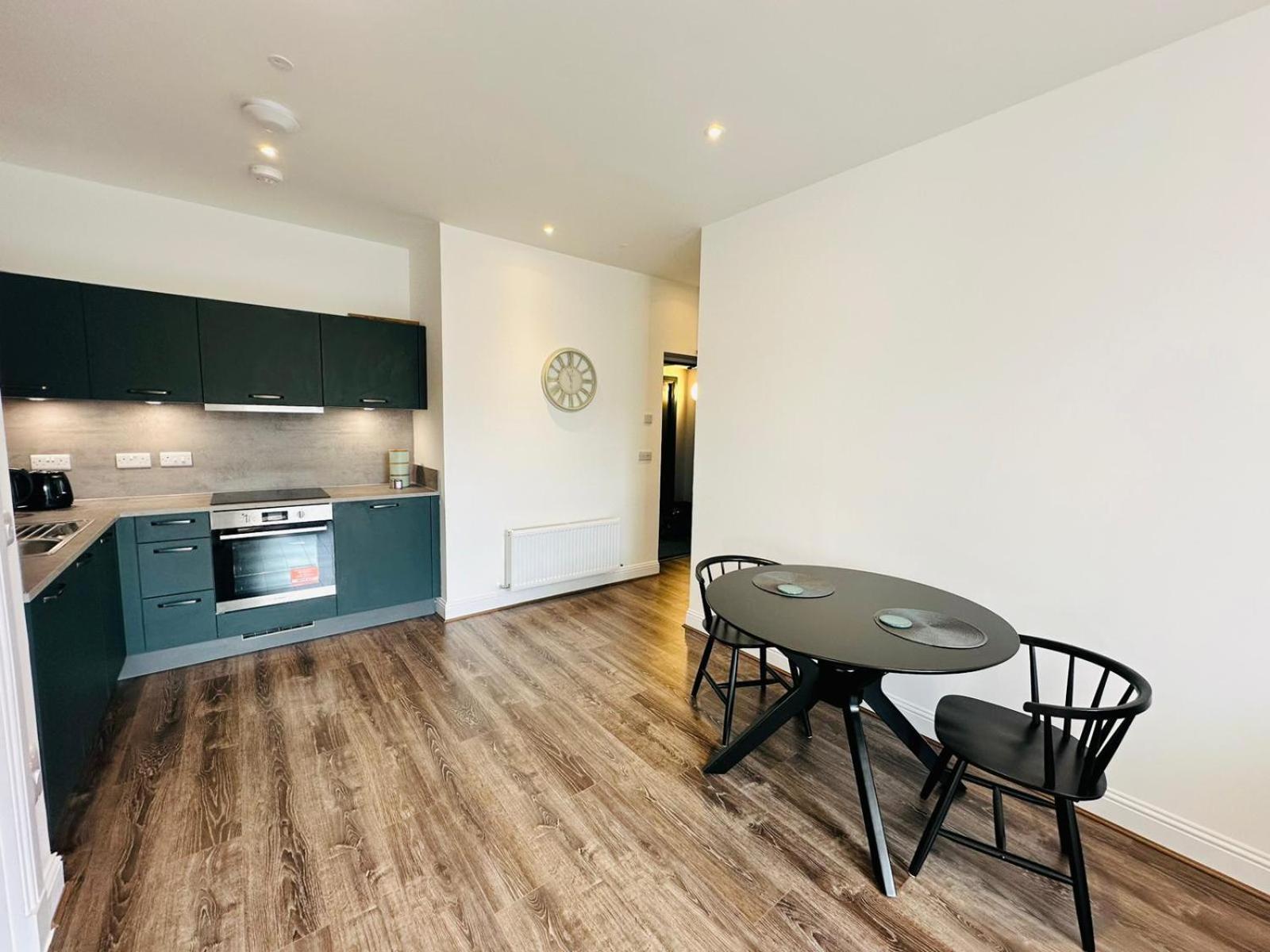 Barnet House Serviced Apartments Dunfermline Exterior foto